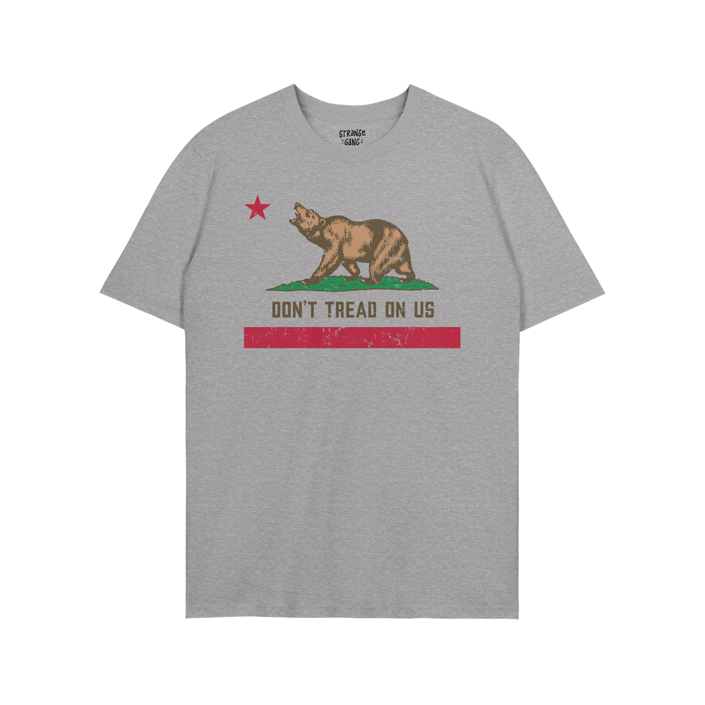 California Gadsden Flag Shirt: Heather-gray T-shirt with a stylized California bear and Don’t Tread On Us slogan, symbolizi