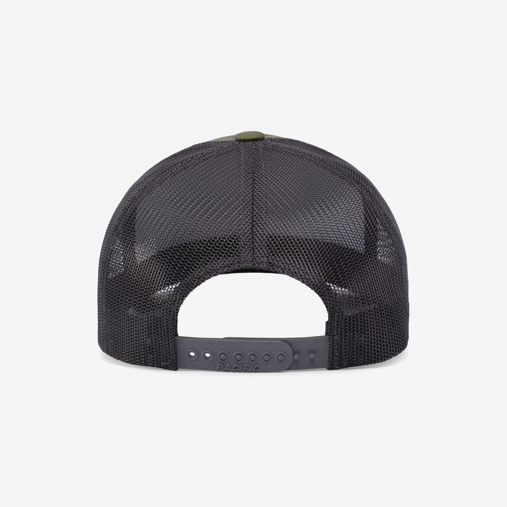 California Gadsden Flag Trucker Hat features a black mesh back with adjustable snap-back closure, embodying defiance and unity against oppression with its bold bear emblem and powerful message.