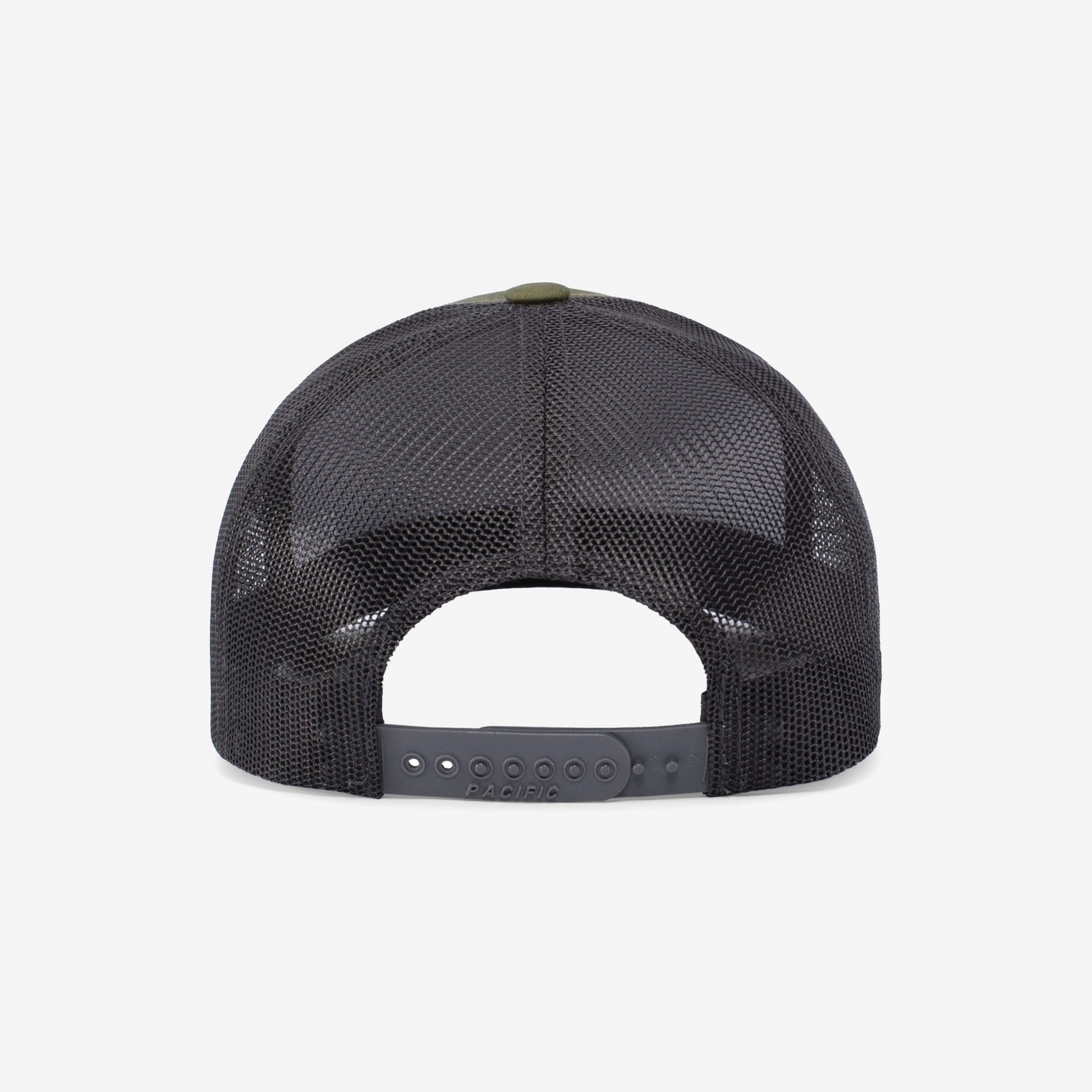 California Gadsden Flag Trucker Hat features a black mesh back with adjustable snap-back closure, embodying defiance and unity against oppression with its bold bear emblem and powerful message.