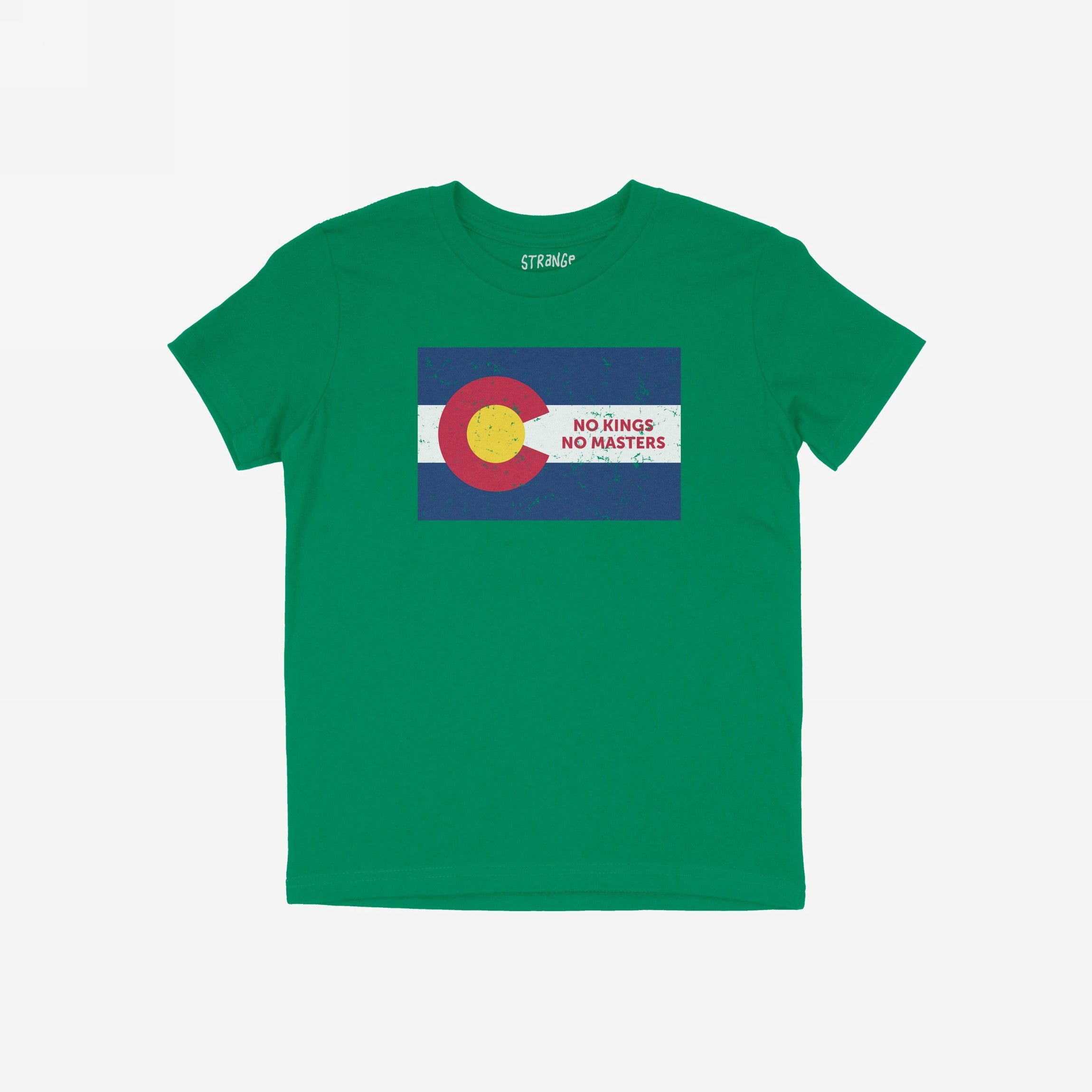 Colorado No Kings Flag Shirt features a stylized Colorado flag with the phrase NO KINGS NO MASTERS, symbolizing rebellion and autonomy. Ideal for those advocating for equality and self-determination.