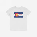 Colorado No Kings Flag Shirt featuring a distressed flag graphic with NO KINGS NO MASTERS slogan. A bold design for those advocating autonomy, supporting liberty without authoritarian rule.