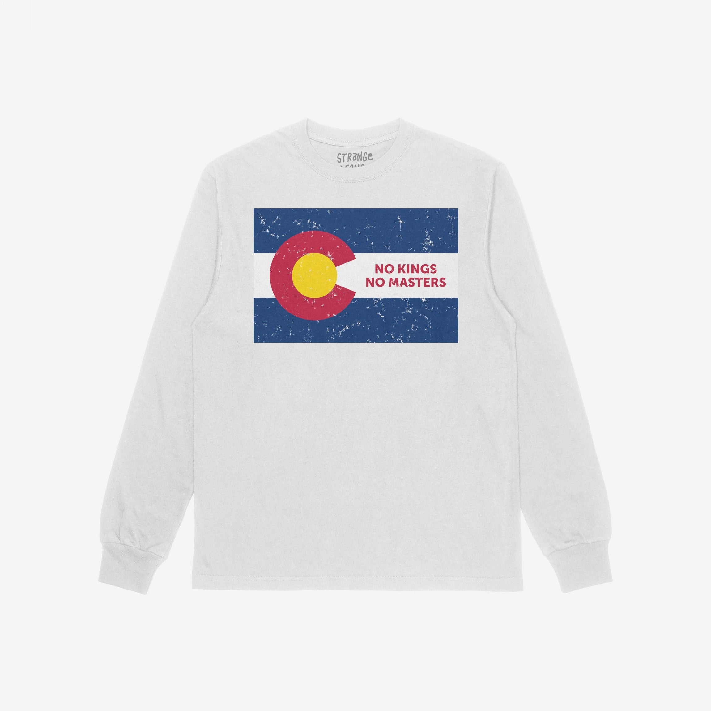 Light-colored, long-sleeve T-shirt featuring a distressed Colorado state flag print and the slogan “NO KINGS NO MASTERS,” embodying rebellion and autonomy. Part of the Colorado No Kings Flag Shirt collection.